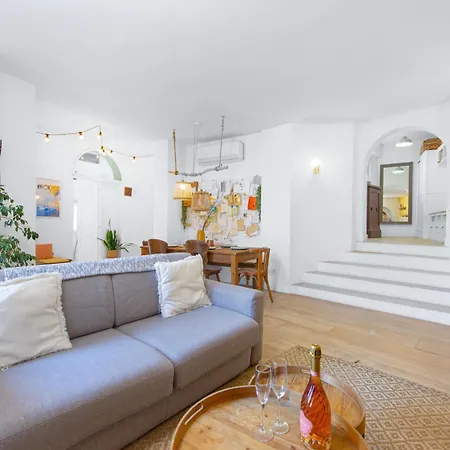 Garavan, Paradis Face A La בית נופש