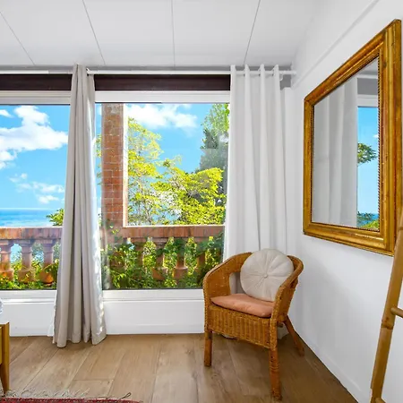 Garavan, Paradis Face A La בית נופש