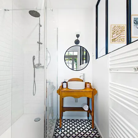 Garavan, Paradis Face A La