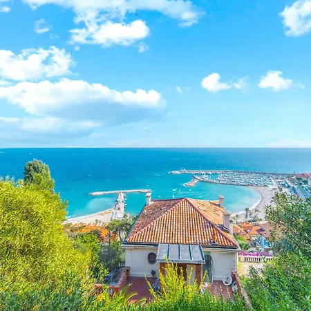 Garavan, Paradis Face A La * מנטון