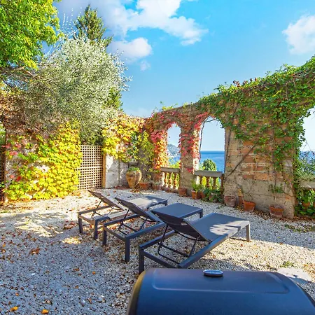 Garavan, Paradis Face A La Сasa de vacaciones